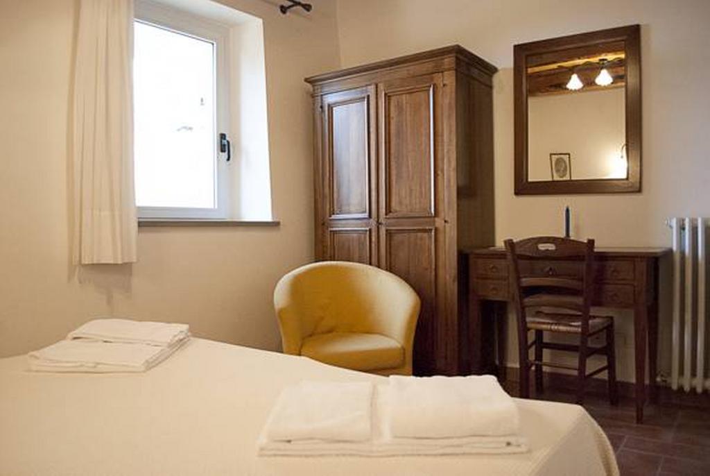 Il Poggio Delle Ginestre Guest House Torgiano Exterior photo